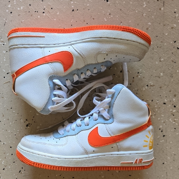 Nike Kids White and Orange High-Top Sneakers - Picture 3 of 12